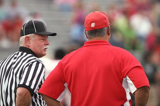 九游下载安装-教练战术布置频繁调整引发讨论，教练在布置战术时讲到了常用的比赛阵型