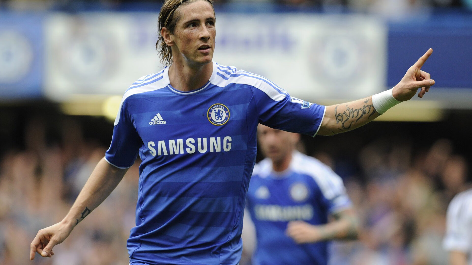 中路渗透打穿密集防线，中路渗透打穿密集防线的原因